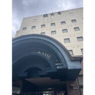 同業他社にのみ込まれたホテル大亀
